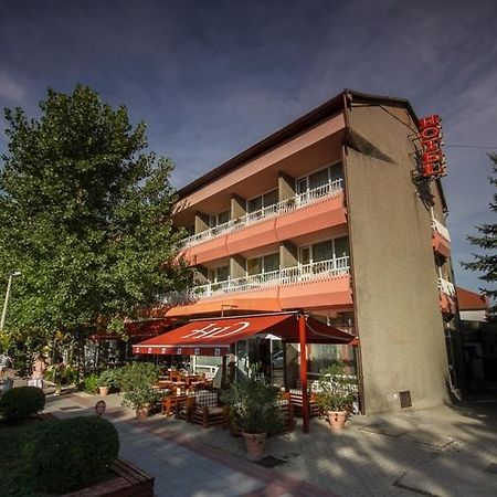 Hotel Dombóvár Exterior foto