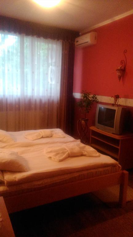 Hotel Dombóvár Habitación foto